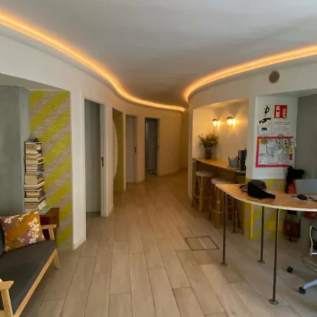 Blai Blai אכסניה